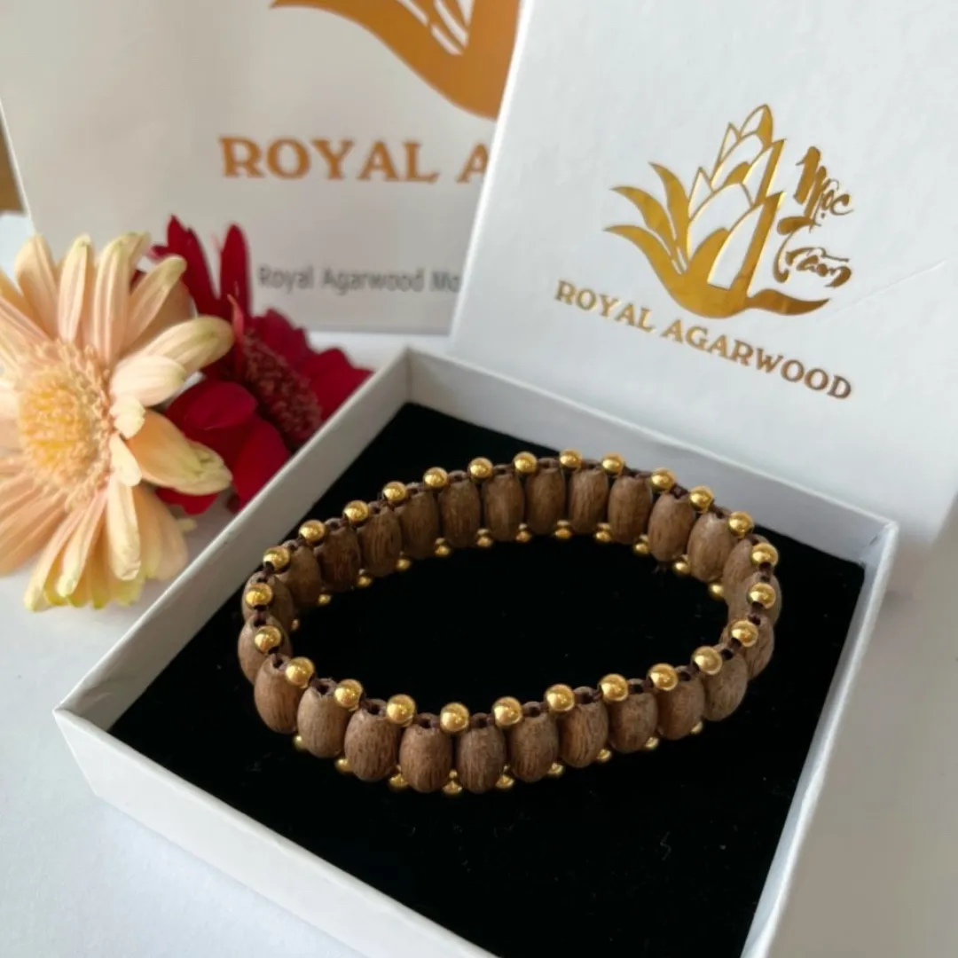 Vietnamese Kien Toc Agarwood Bracelet – Luxury Watch-Style Oud Bracelet with Gold-Plated Beads